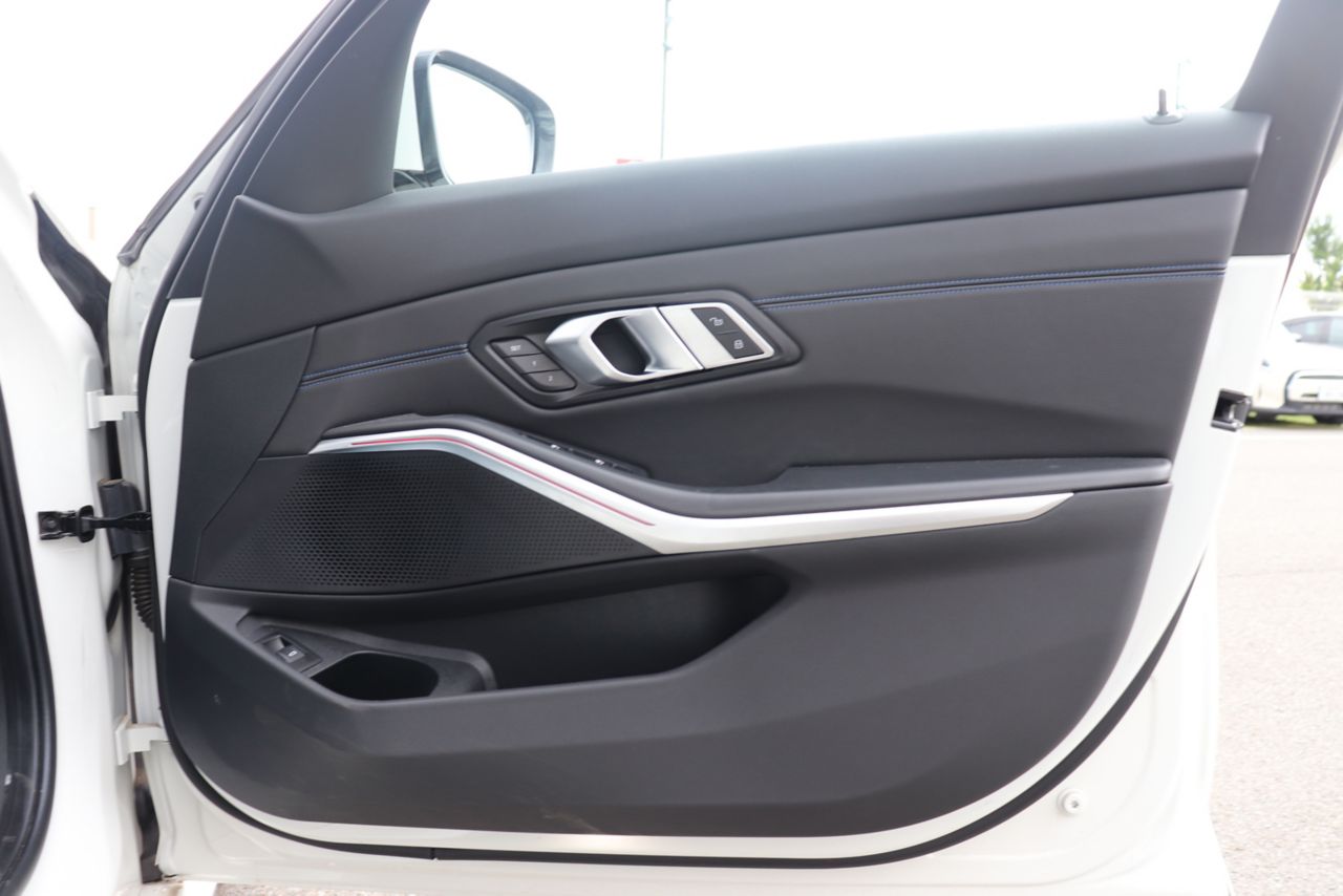 318i Berline RHD