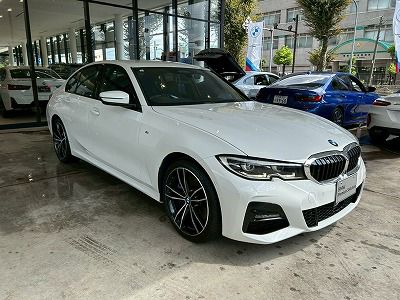 G20 330e Saloon RHD