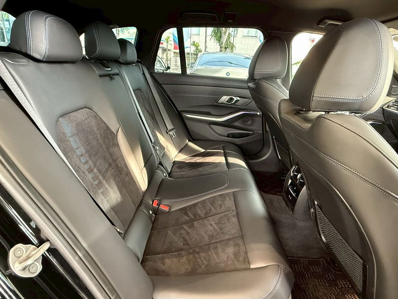 G21 318i Touring
