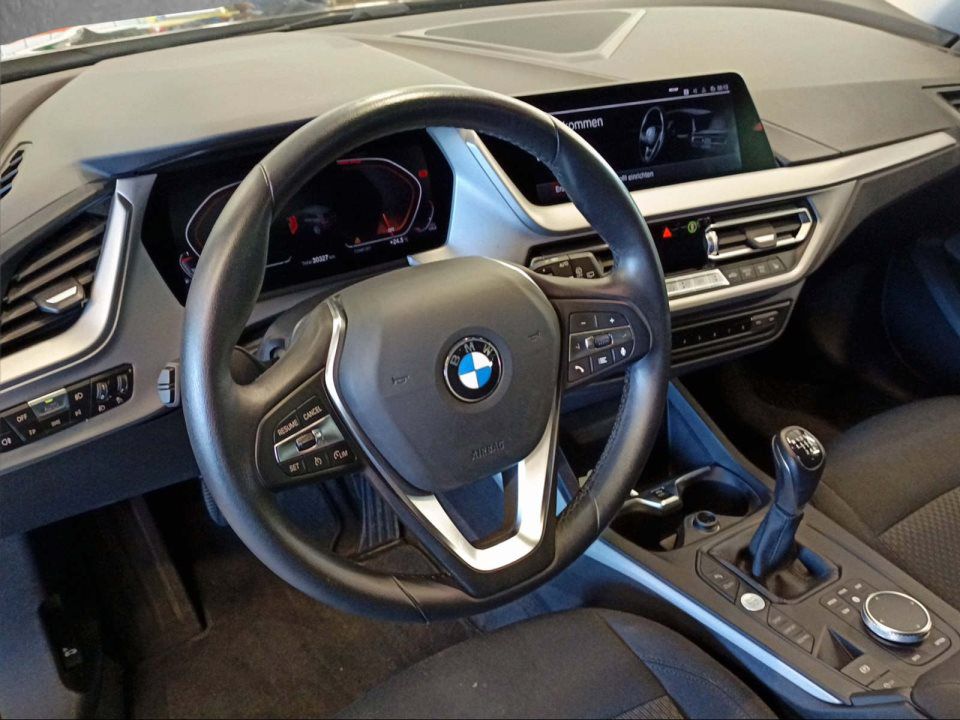 BMW 118