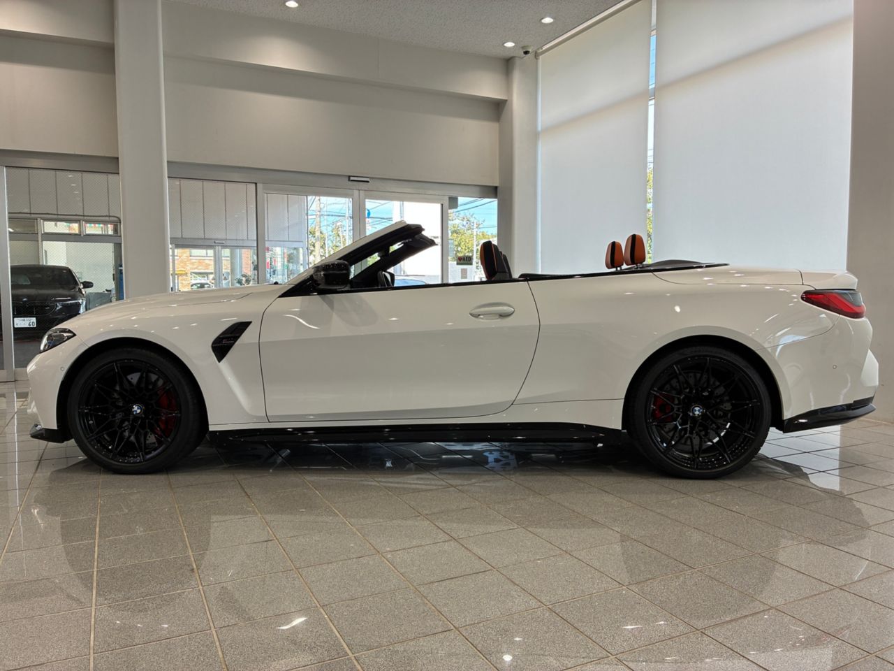 G83 M4 Competition M xDrive Competition RHD