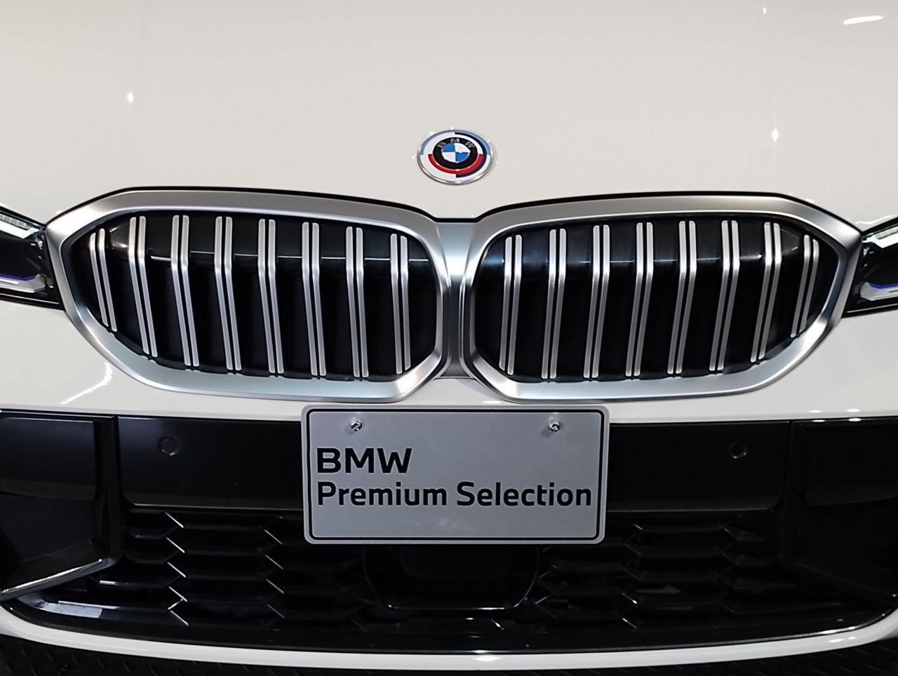 320d xDrive Berline RHD