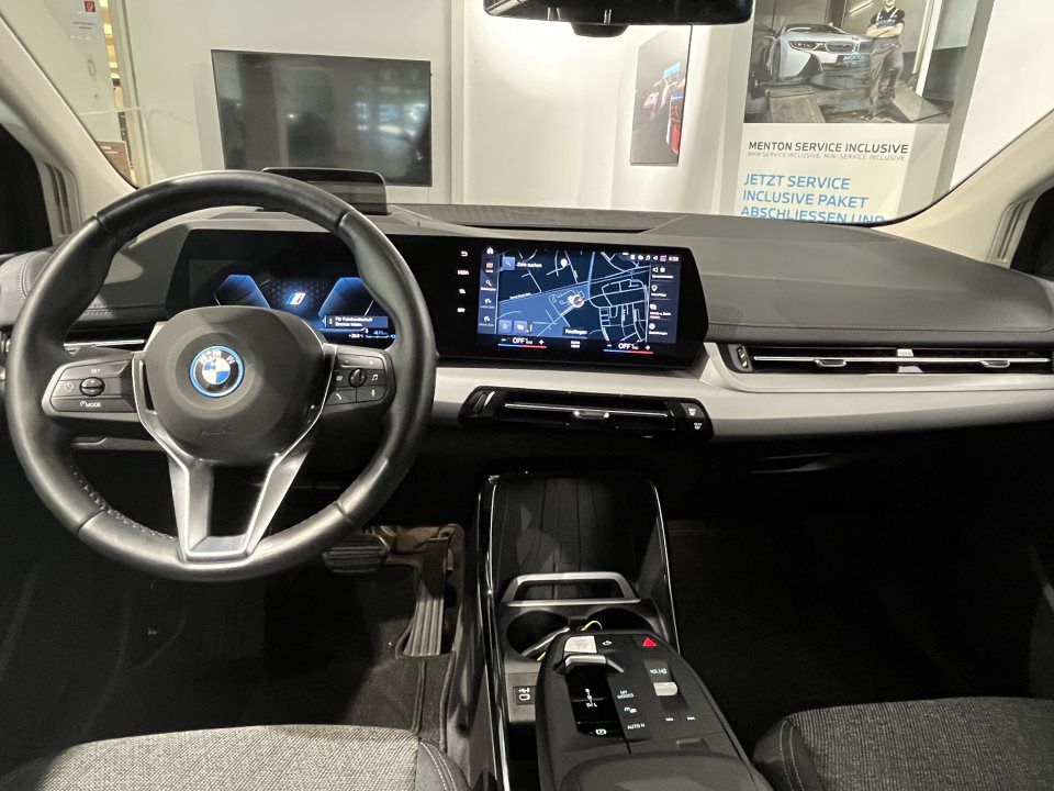 BMW 225