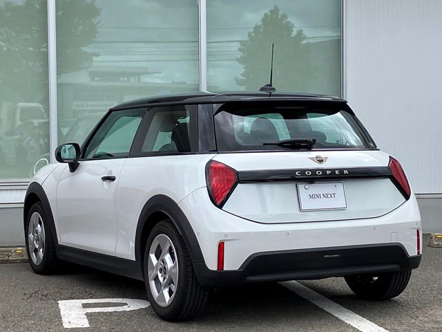F66 MINI Cooper C 3Dr