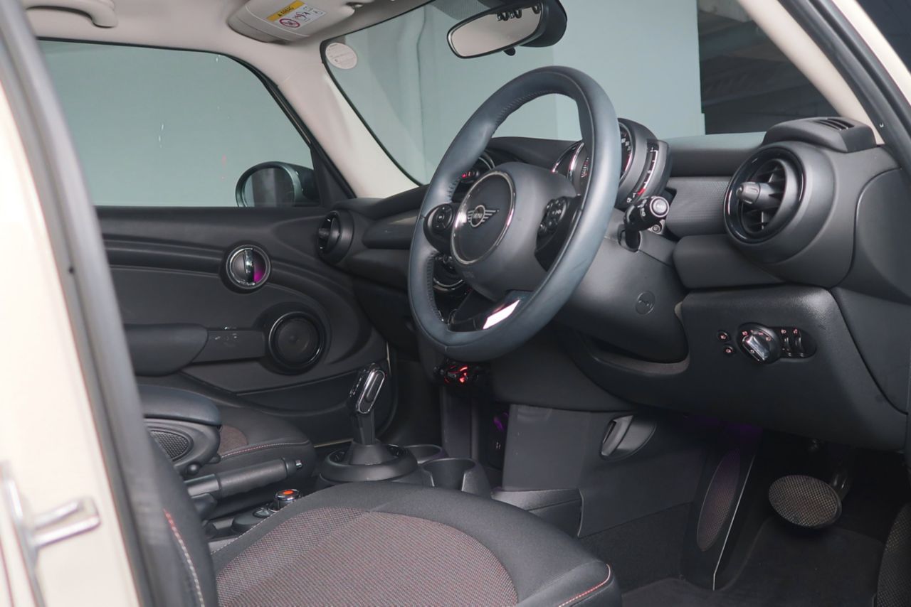 F55 MINI Cooper 5-Door Hatch LCI