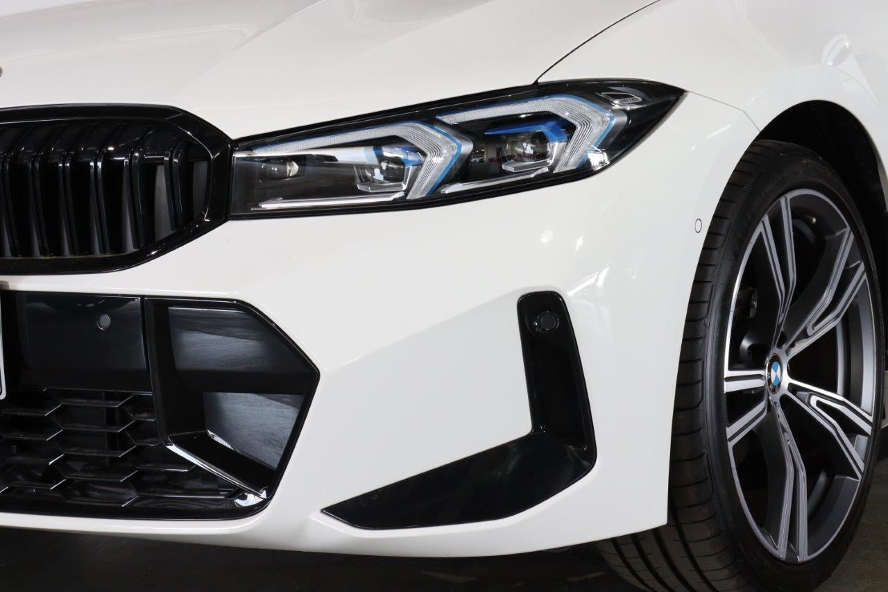 320d xDrive Berline RHD