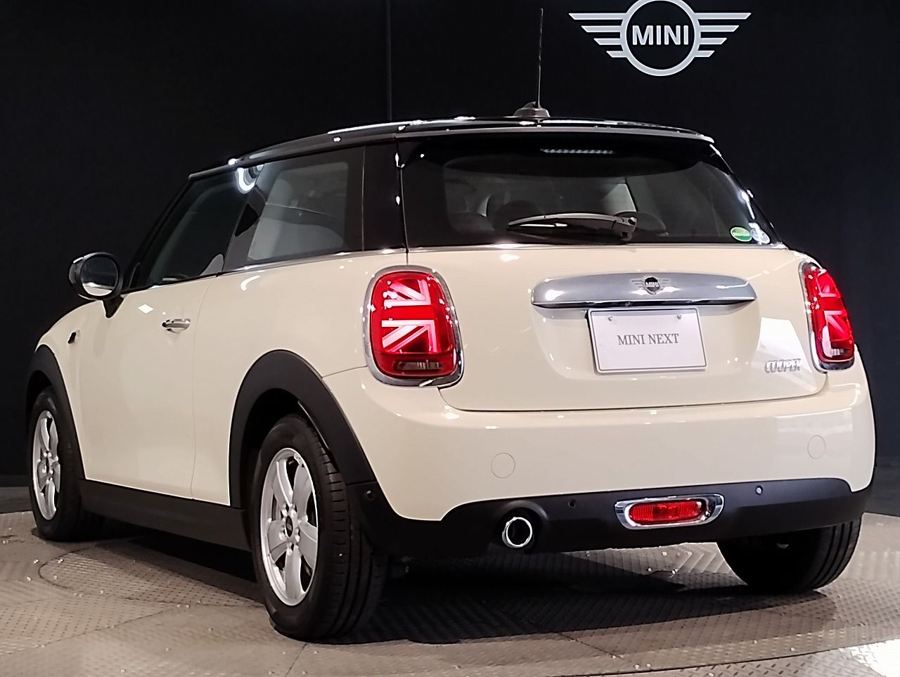 F56 MINI Cooper 3-Door Hatch LCI