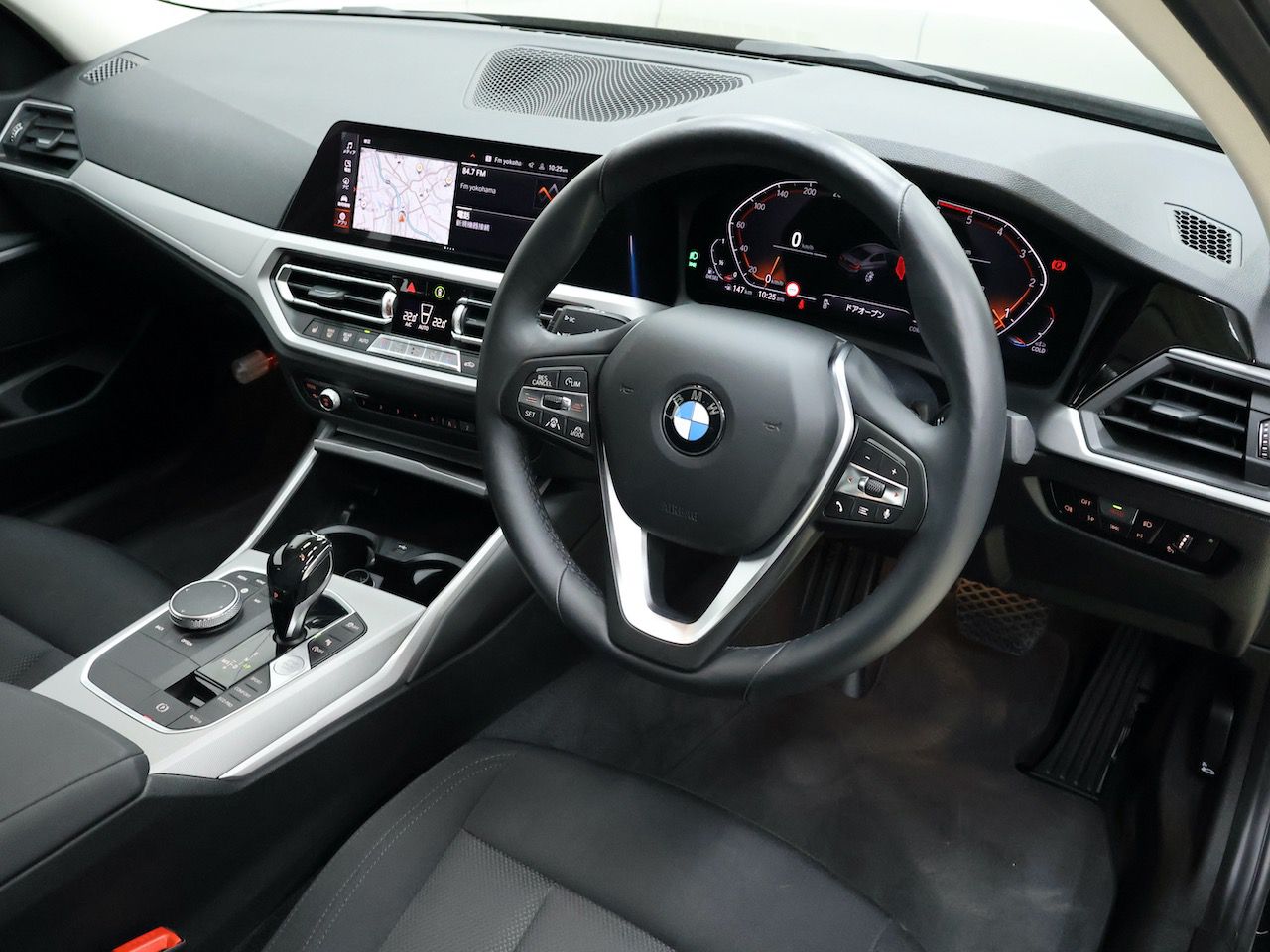 G20 320d xDrive RHD Saloon
