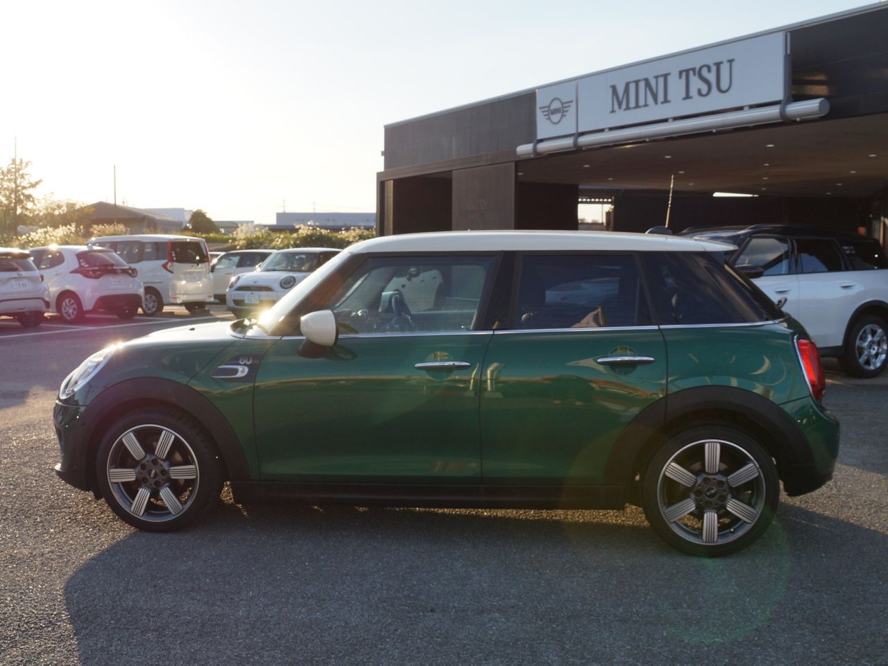 F55 MINI Cooper 5-Door Hatch LCI