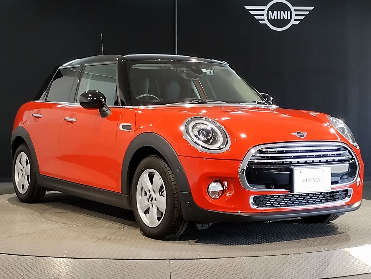 F55 COOPER D (AT)