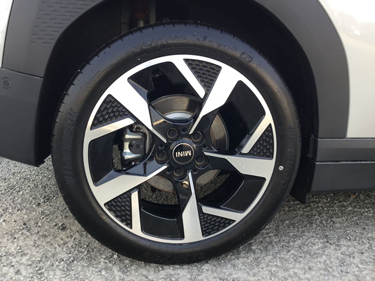 J05 MINI Aceman E