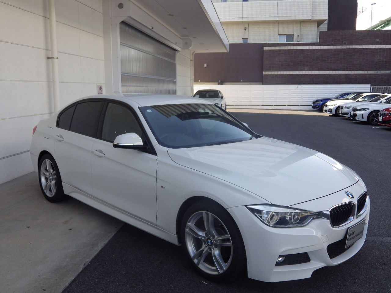 318I SEDAN RHD