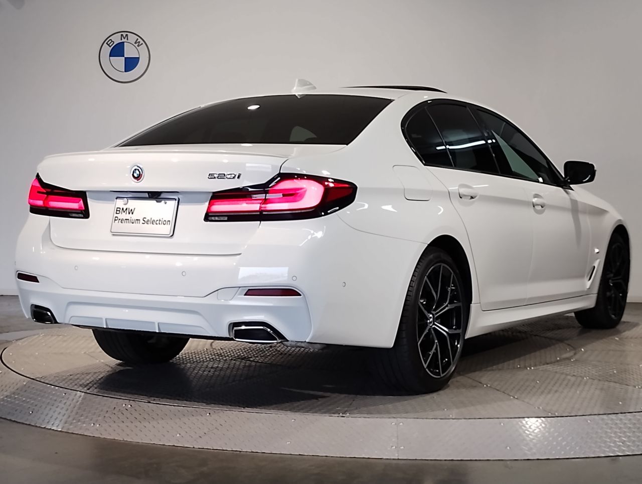 520i Sedan RHD