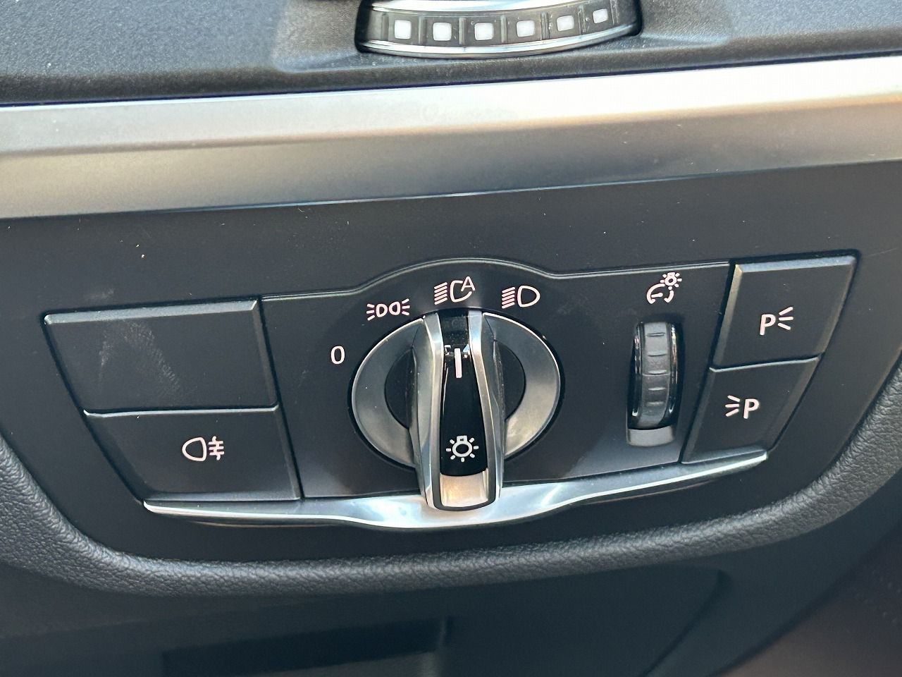 G02 X4 M40i RHD LCI