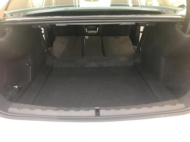 320d xDrive Berline RHD