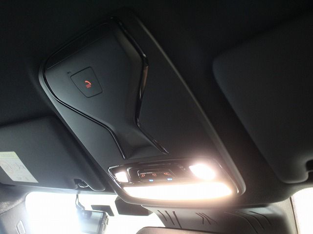 G26 i4 eDrive40 RHD