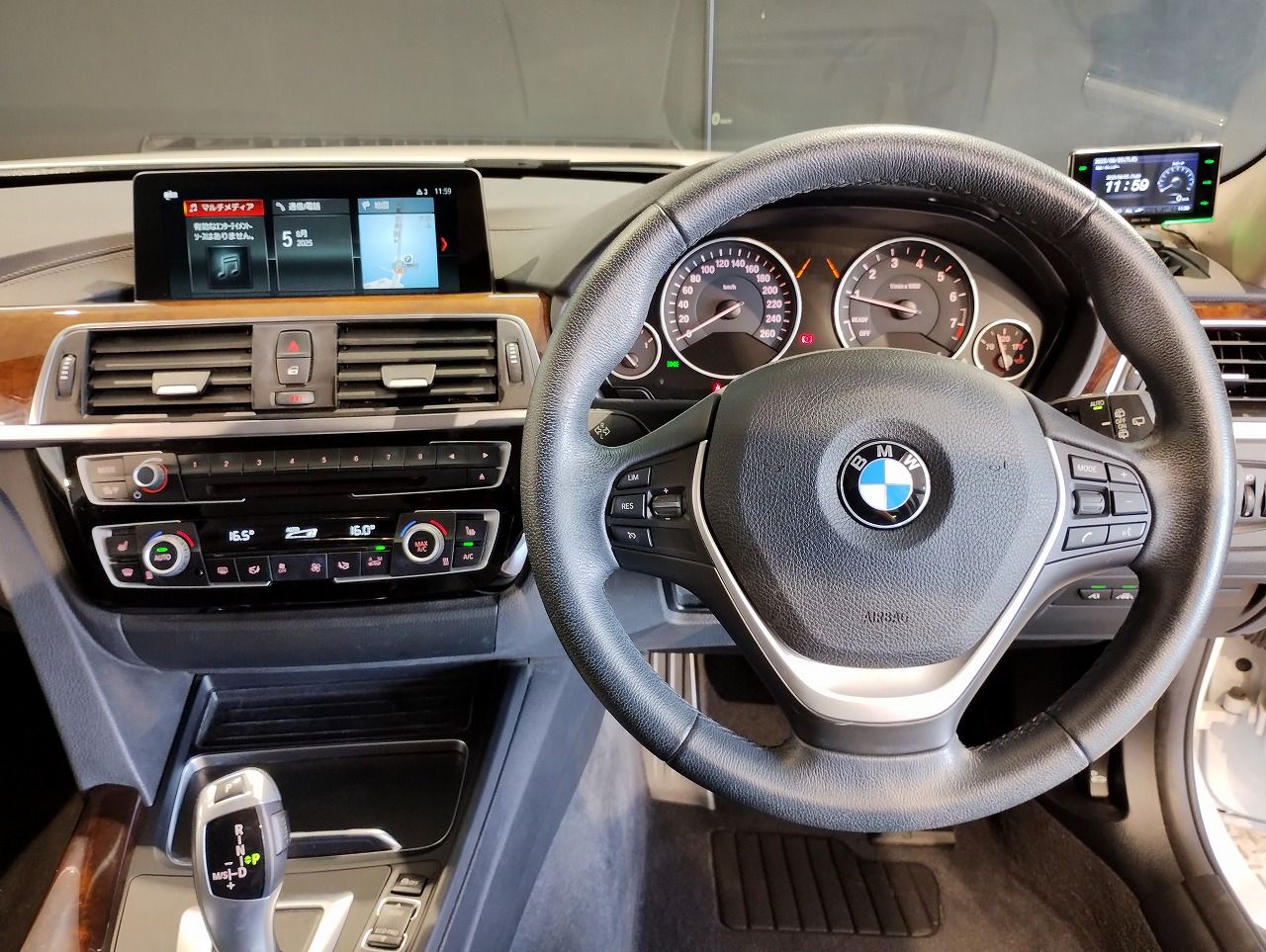 318I TOURING RHD