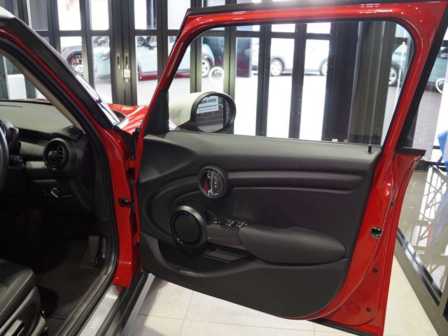 F55 MINI Cooper 5-Door Hatch LCI