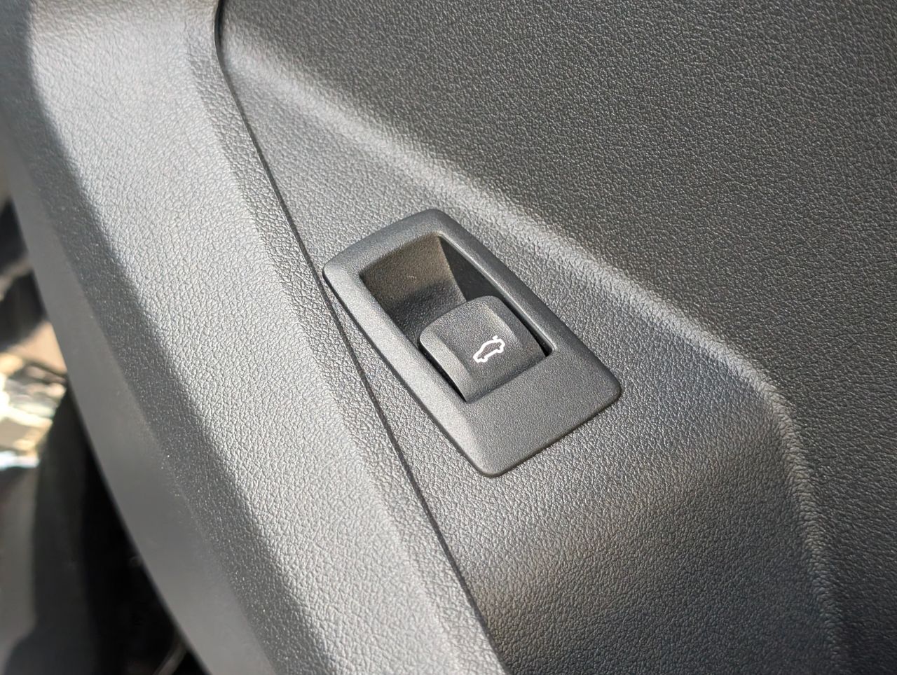 F40 118d Sports Hatch 5-door B47 2.0d