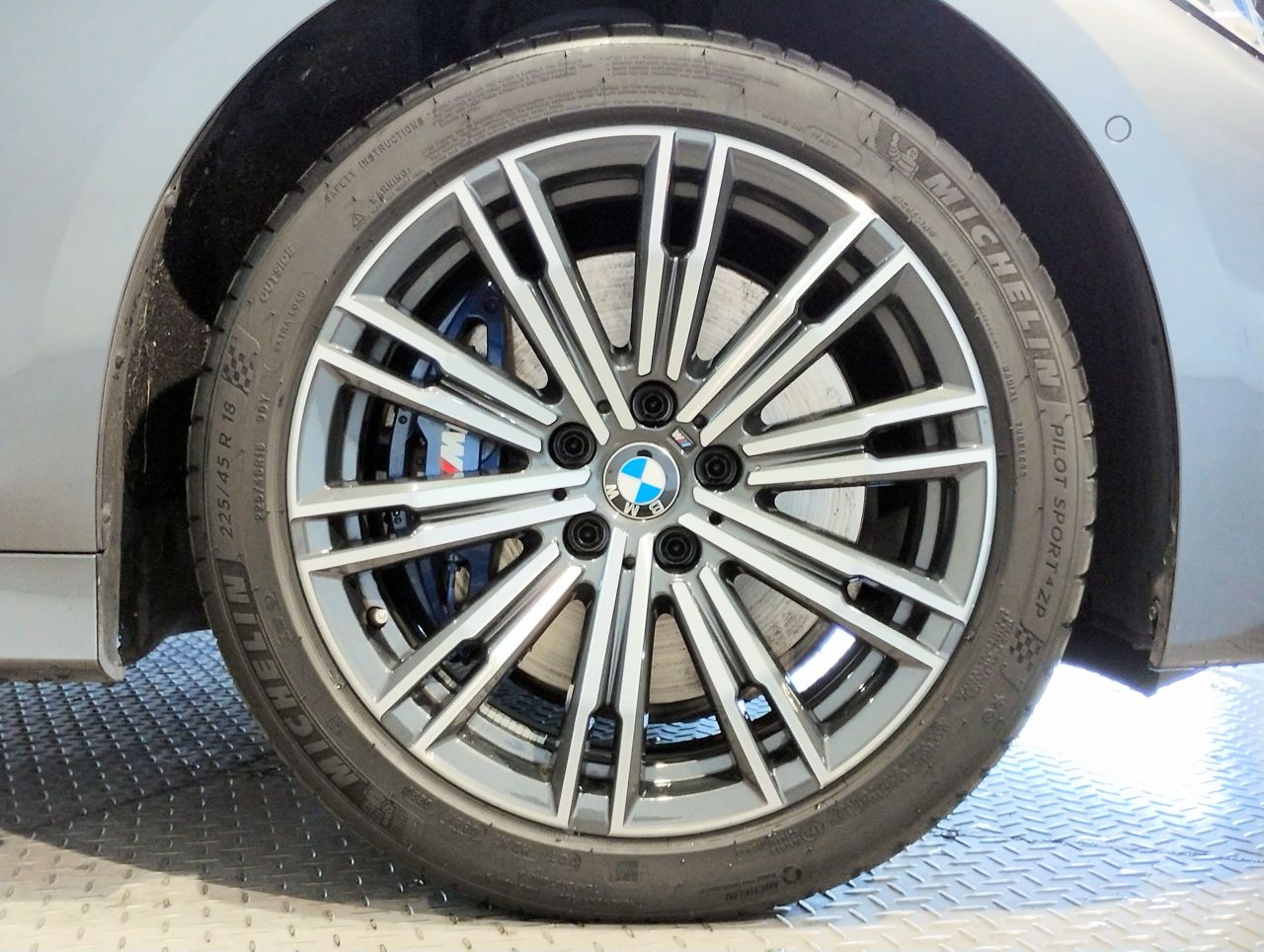 G20 330e Saloon RHD