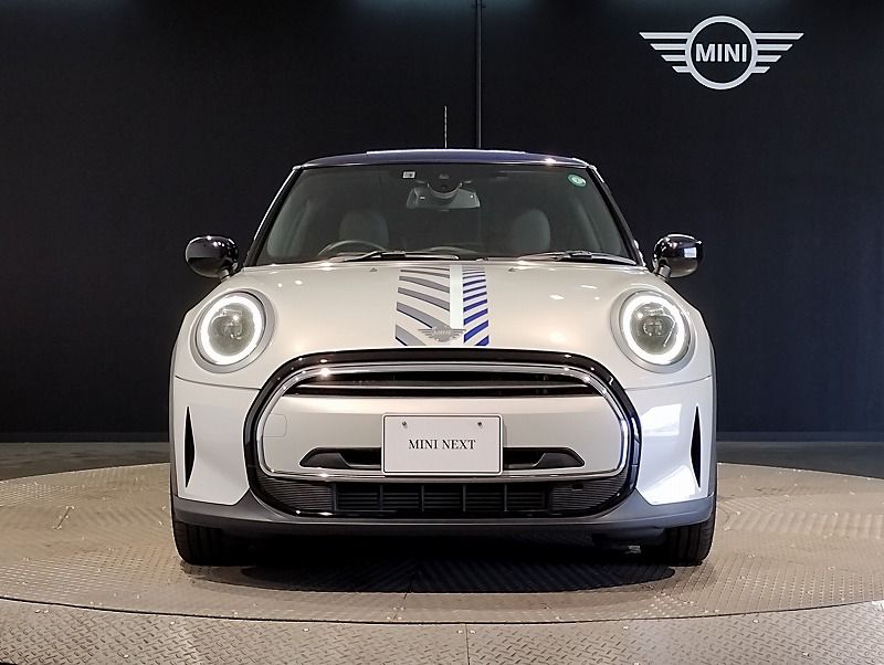 MINI Cooper F56 RHD