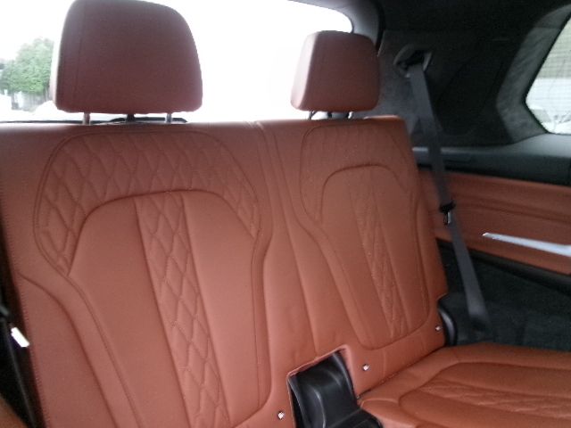 X7 xDrive40d RHD US
