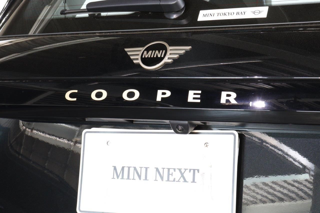 J01 MINI Cooper E