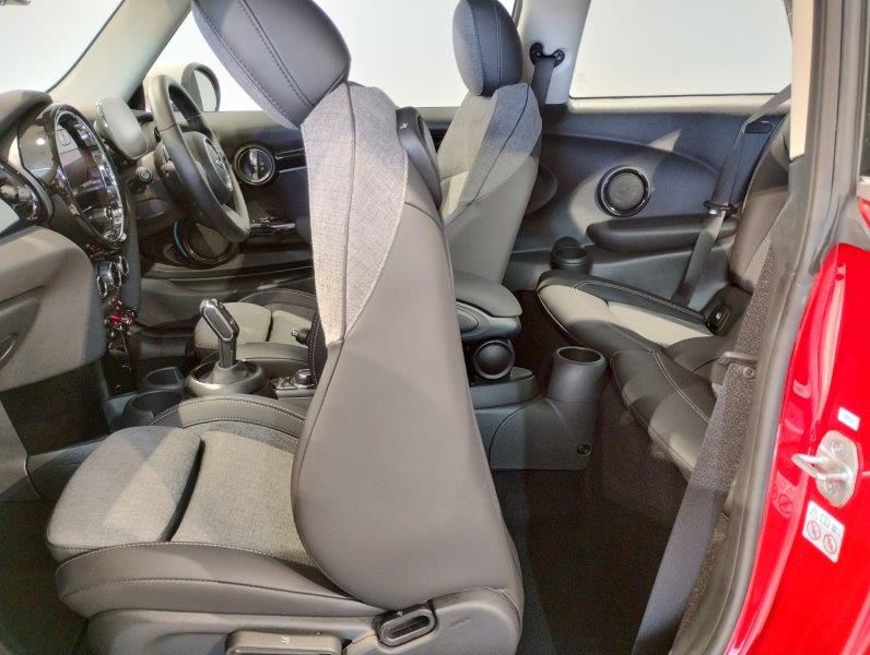 MINI Cooper F56 RHD