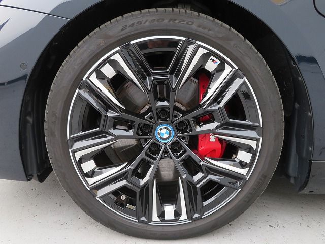 BMW i5 M60 xDrive Sedan RHD