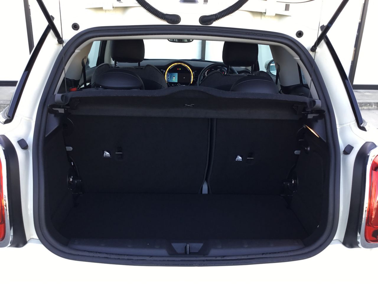 MINI Cooper F56 RHD