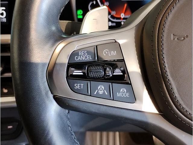 G20 320d xDrive RHD Saloon