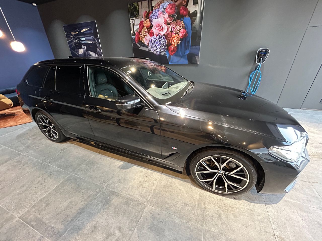 520d xDrive Touring RHD