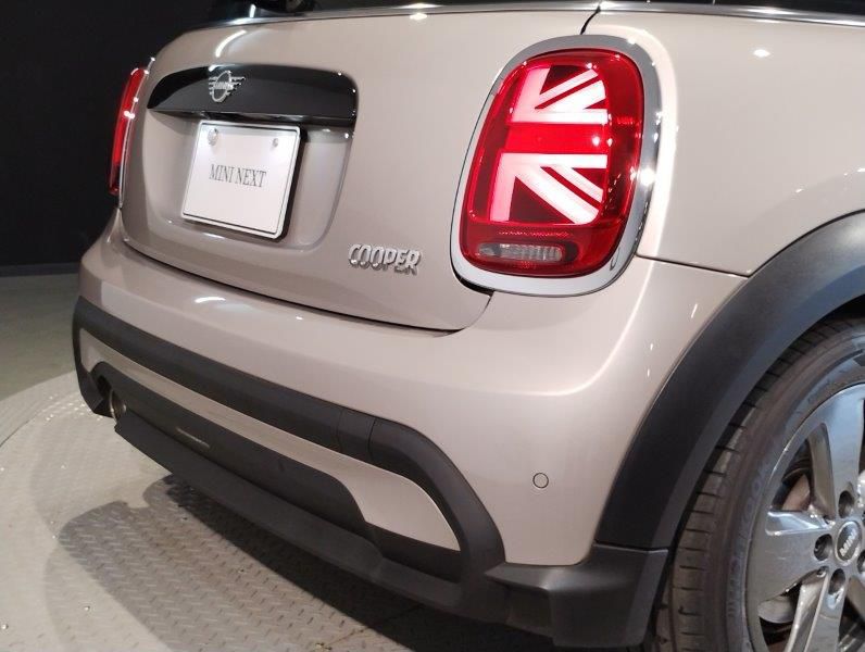 MINI Cooper F56 RHD