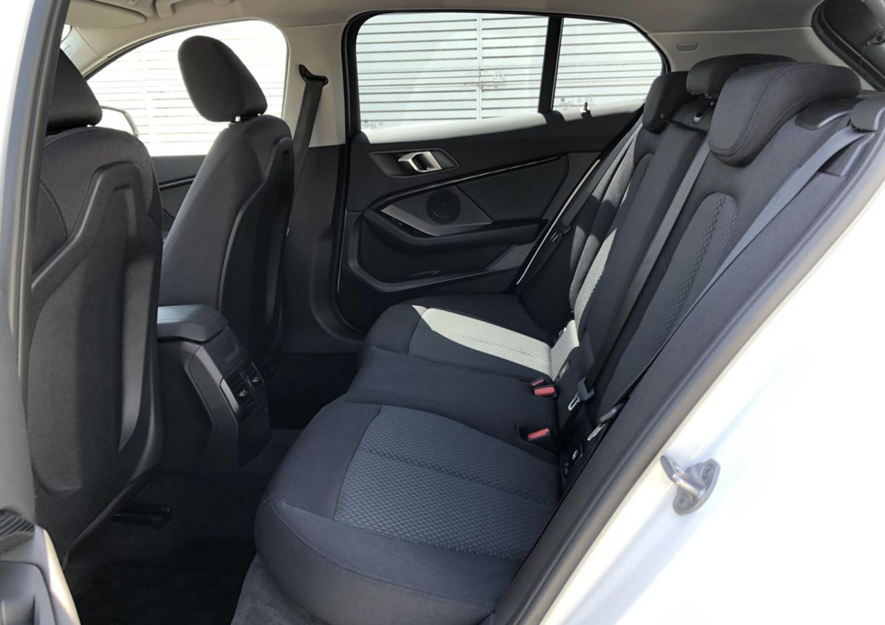 F40 118d Sports Hatch 5-door B47 2.0d