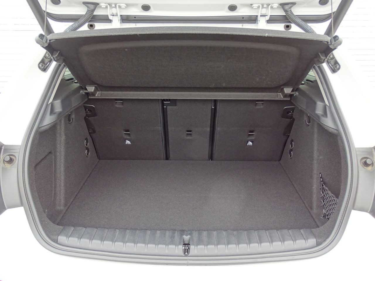 F40 118d Sports Hatch 5-door B47 2.0d