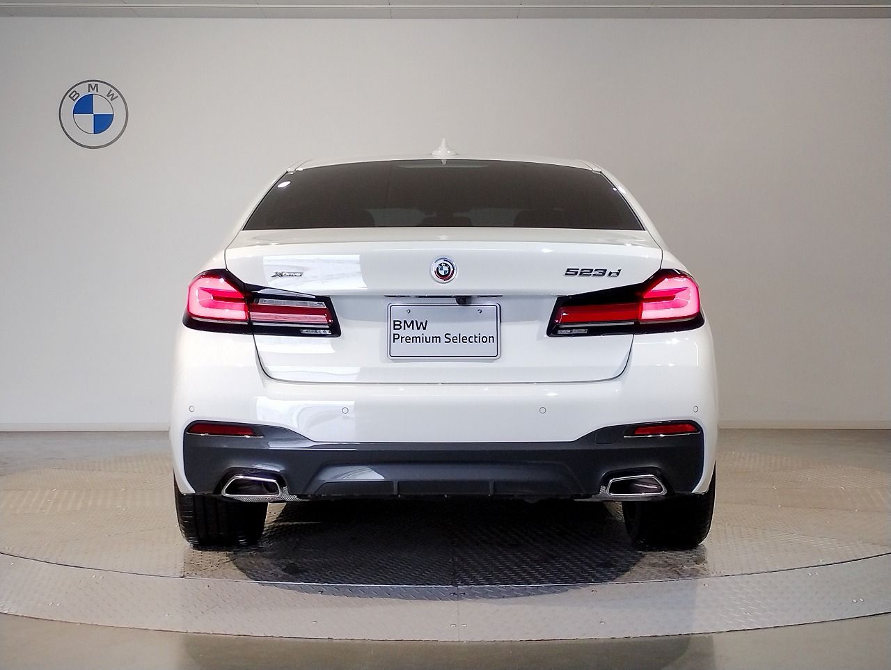 520d xDrive Sedan RHD