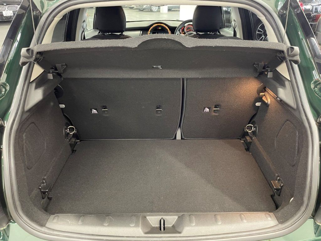 F55 MINI Cooper 5-Door Hatch LCI