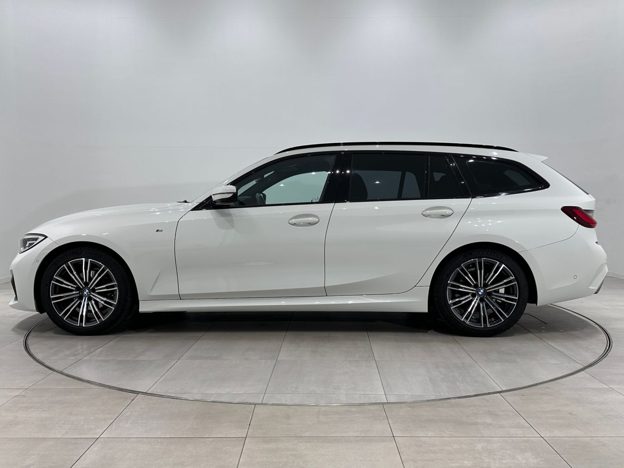 G21 318i Touring