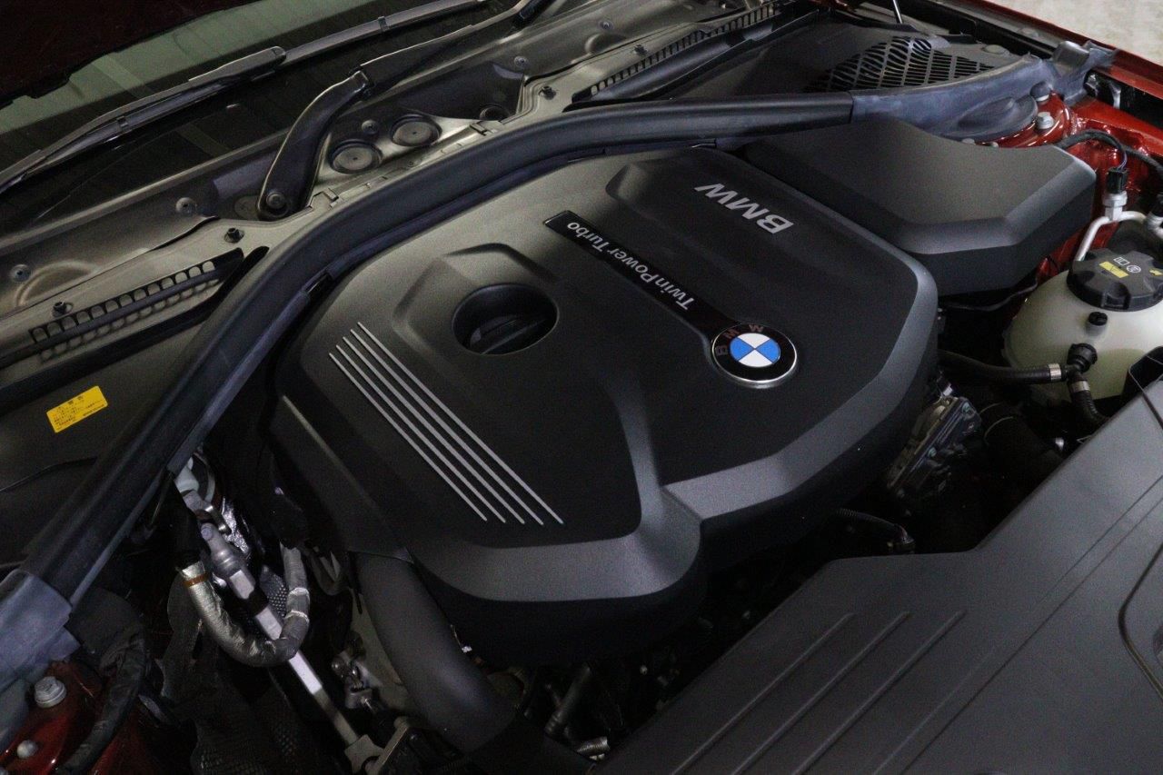 318I SEDAN RHD