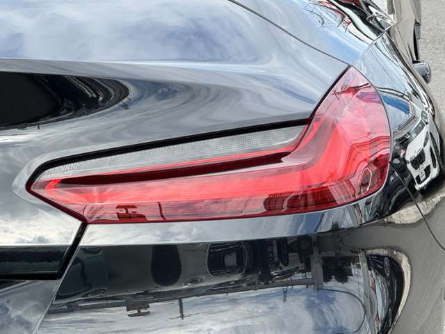 G29 z4 sDrive20i RHD