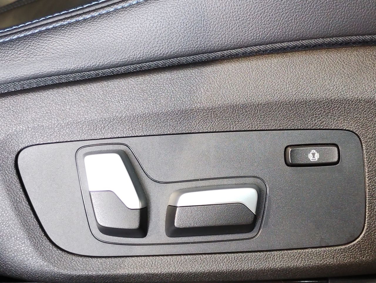X3 20D