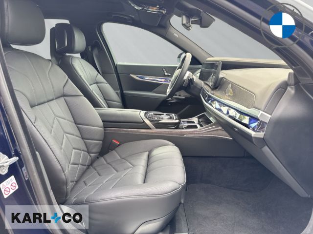 BMW 740