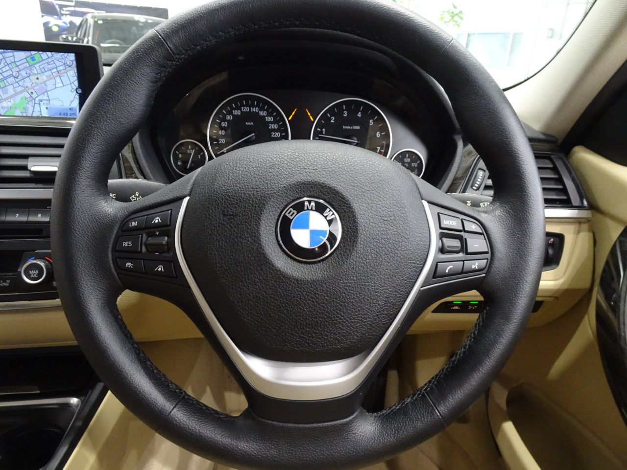 320I XDRIVE TOURING RHD
