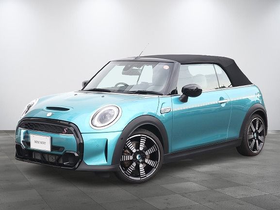 MINI COOPER S CONVERTIBLE. SEASIDE EDITION.