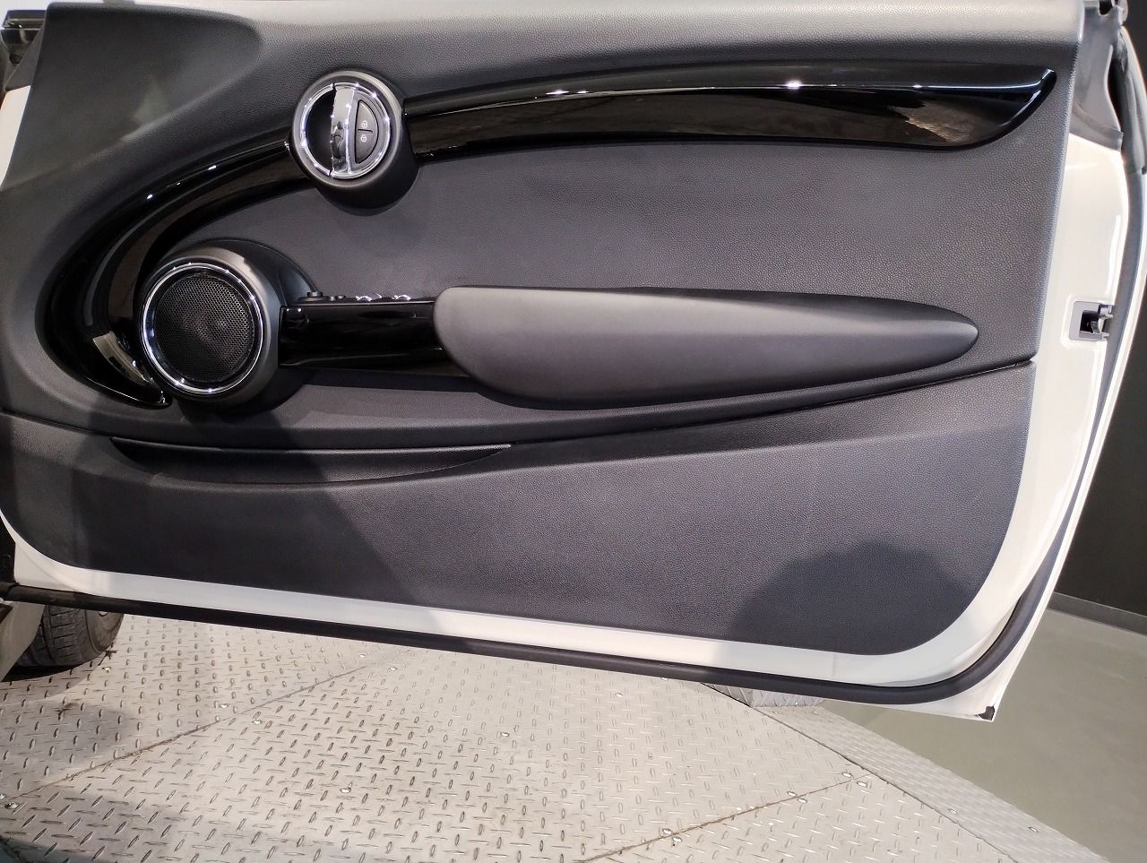 F57 MINI Cooper Convertible LCI