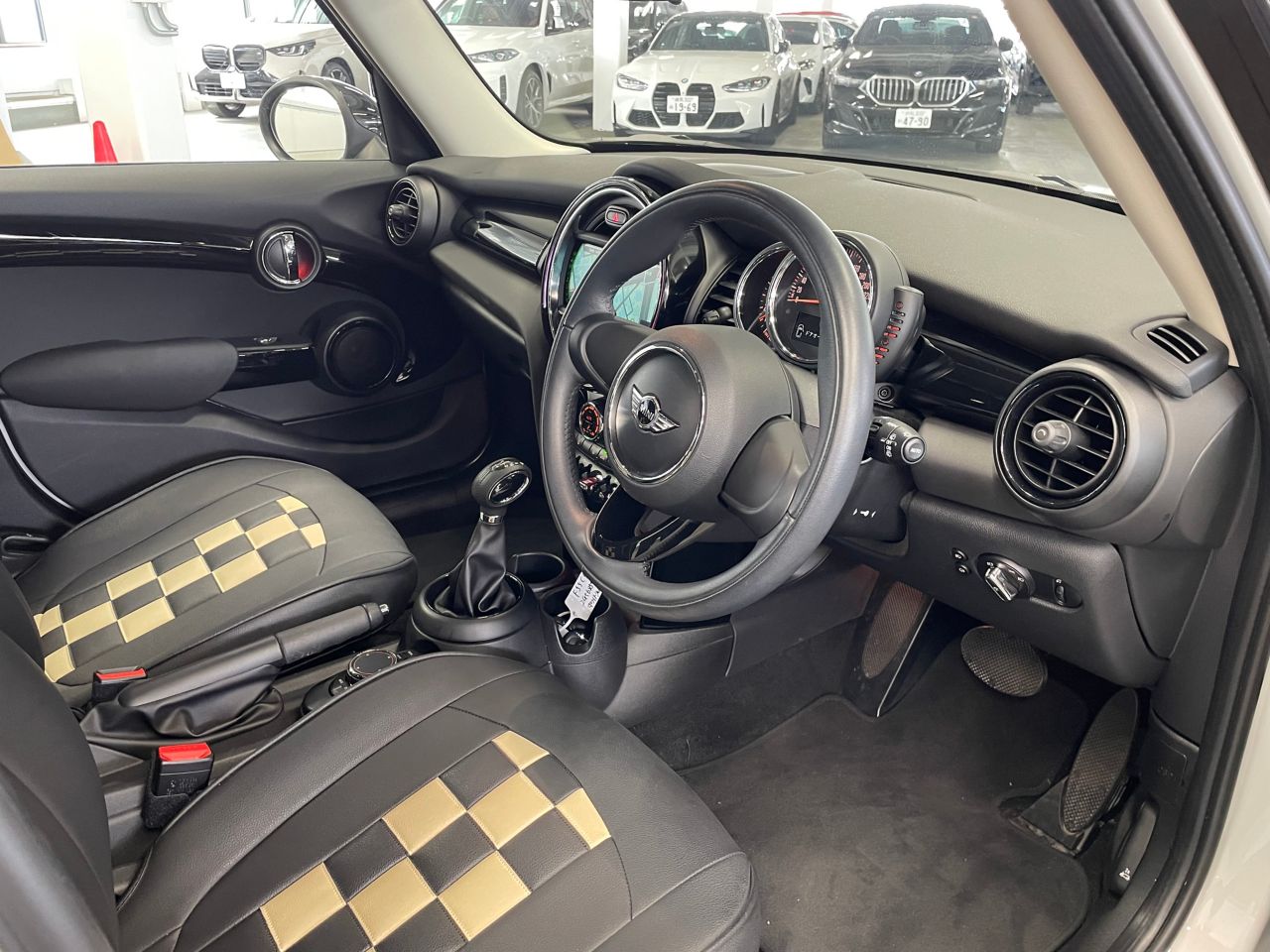 F55 COOPER D (AT)