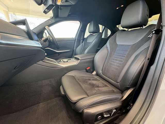 320d xDrive Berline RHD