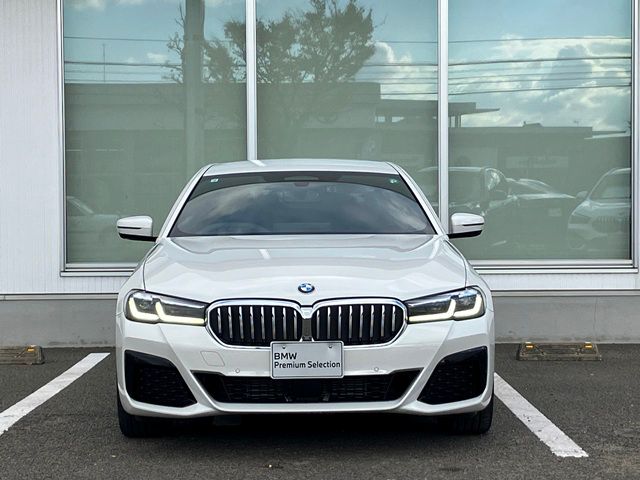 520d xDrive Sedan RHD