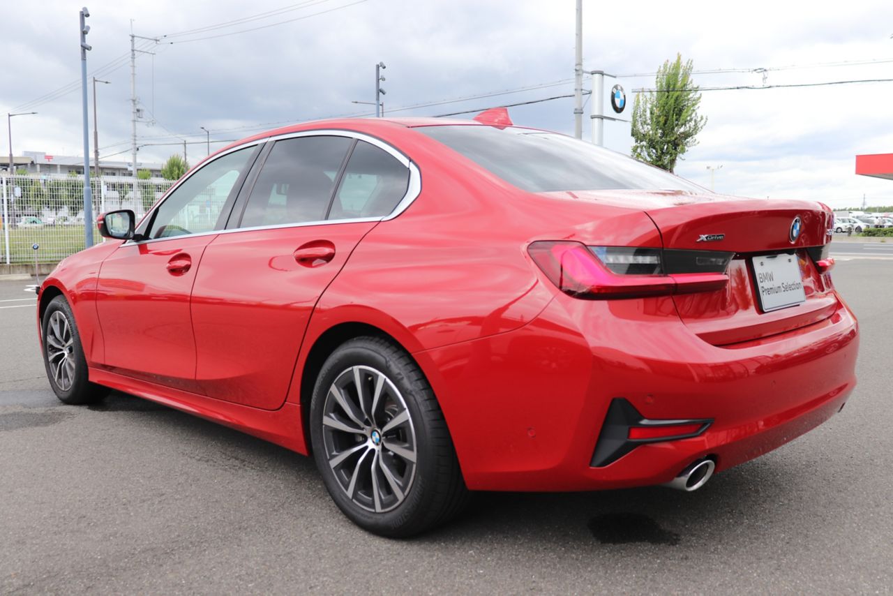 G20 320d xDrive RHD Saloon