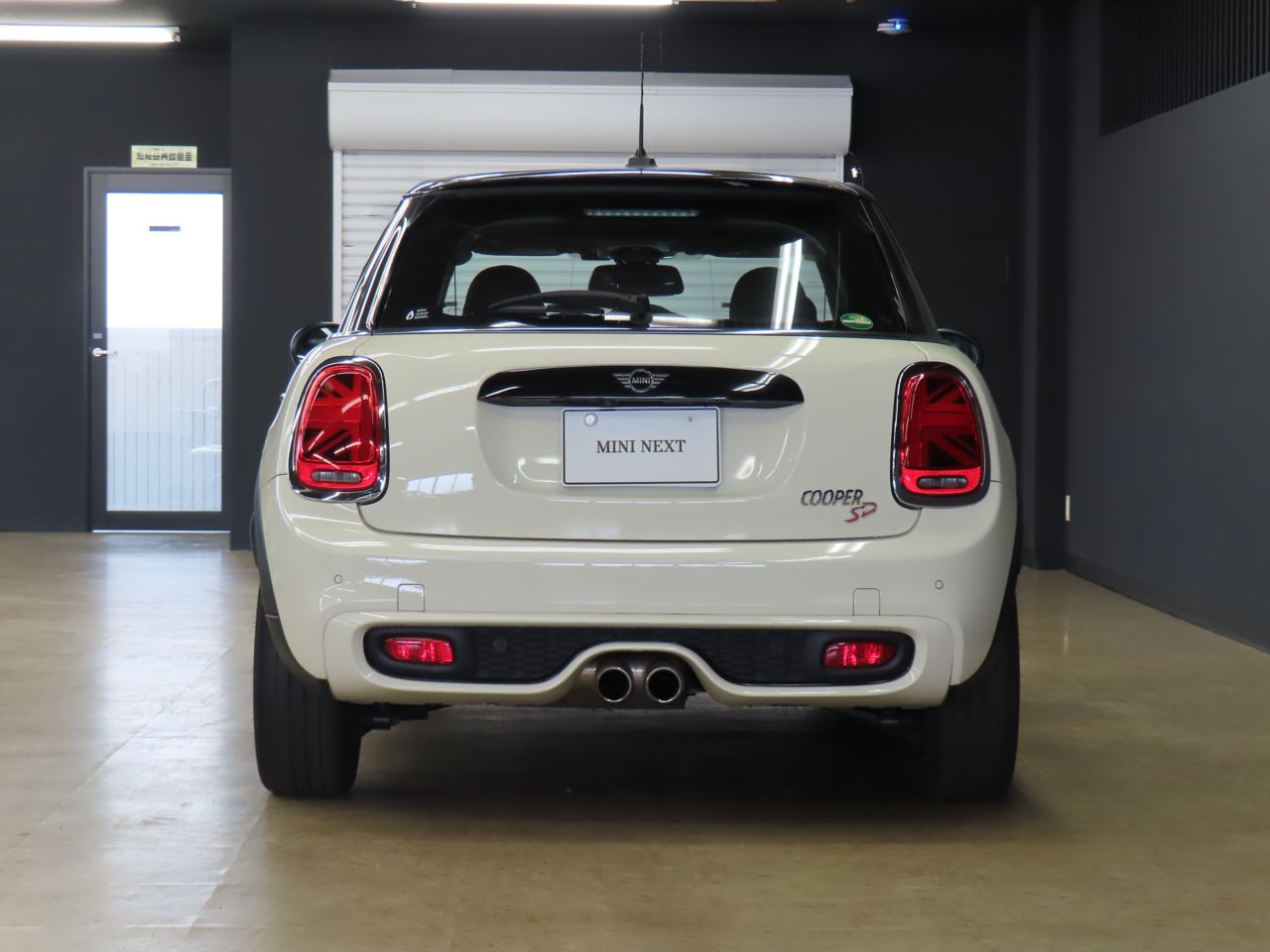 F55 COOPER S D(AT)